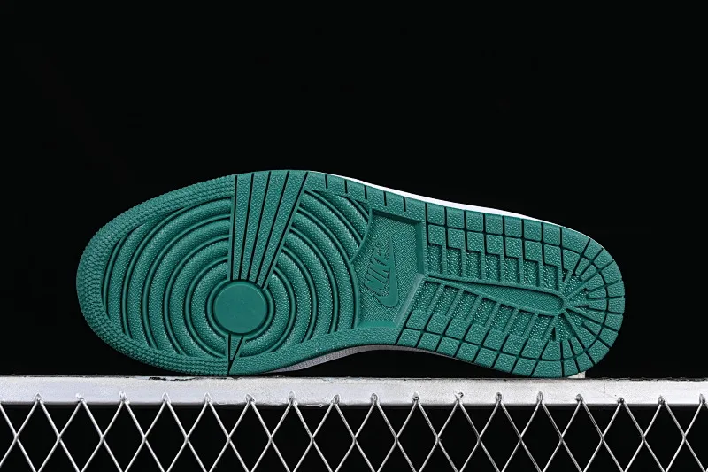 All categories Air Jordan Jordan series basketball shoes Air Jordan 1 Low Z version Air Jordan 1 Low AJ1 Joe 1 black and green color low-top cultural casual sneakers CZ0775-036